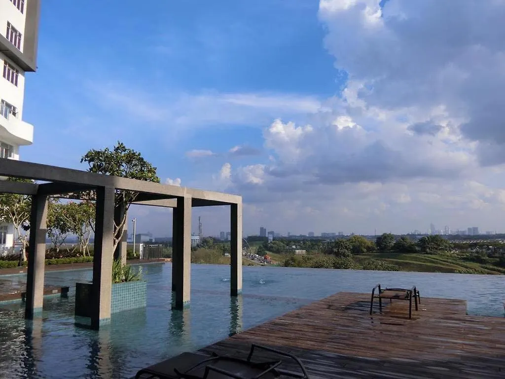 Centra Residence Holiday Family Jchome By Mwm Johor Bahru Apartment